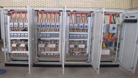 کارایی انواع تابلو برق از نظر ولتاژ و کاربرد